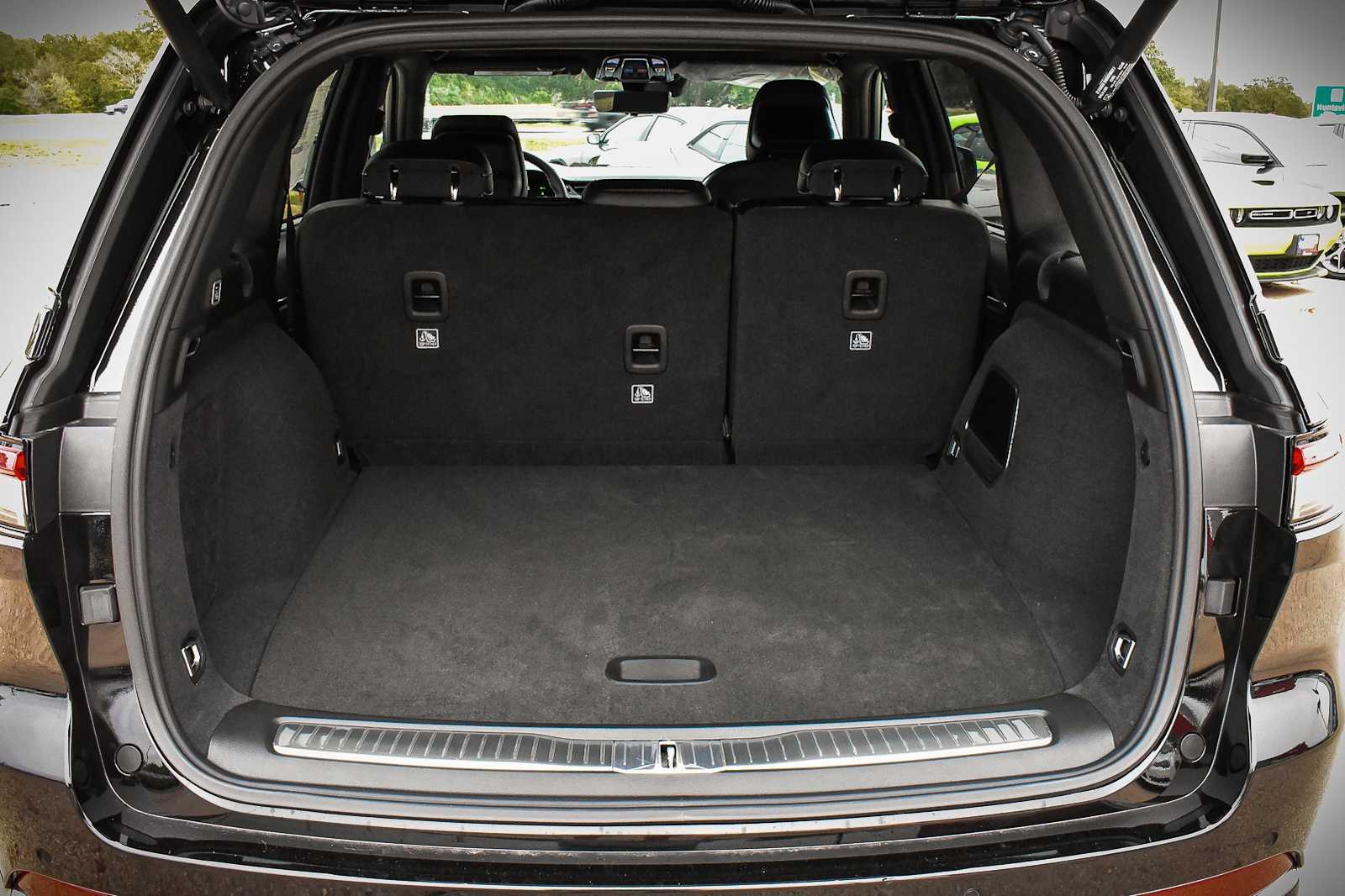 2024 Jeep Grand Cherokee Overland 4xe 19