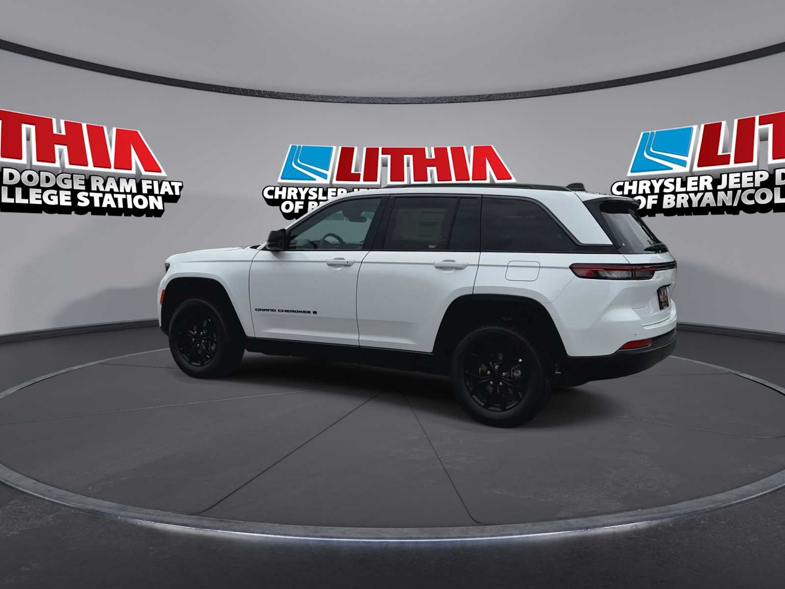 Thumbnail: 2026 Jeep Grand Cherokee - 6