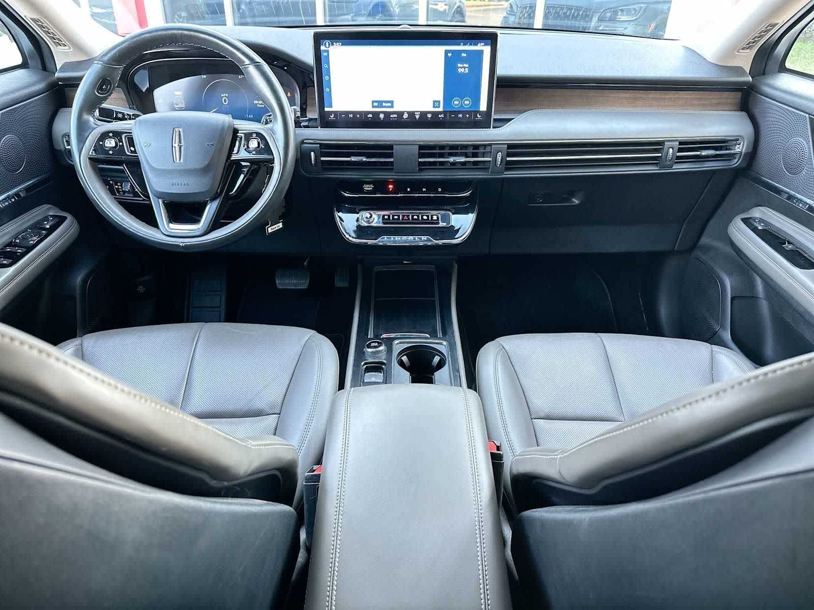 Thumbnail: 2023 Lincoln Corsair - 25