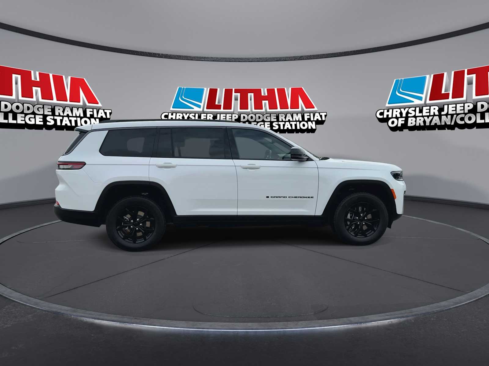 Thumbnail: 2026 Jeep Grand Cherokee - 9
