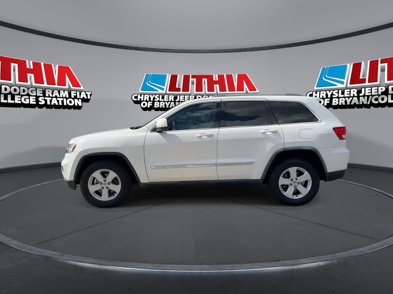 Thumbnail: 2012 Jeep Grand Cherokee - 5