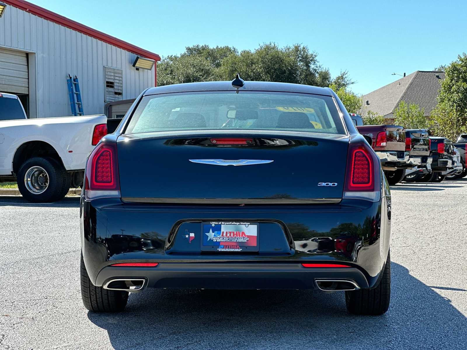 Thumbnail: 2019 Chrysler 300 - 14