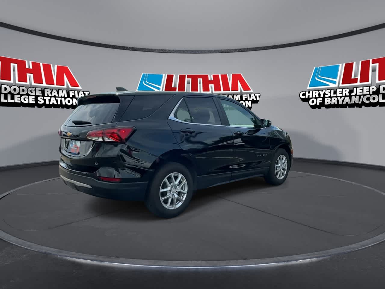 Thumbnail: 2023 Chevrolet Equinox - 8