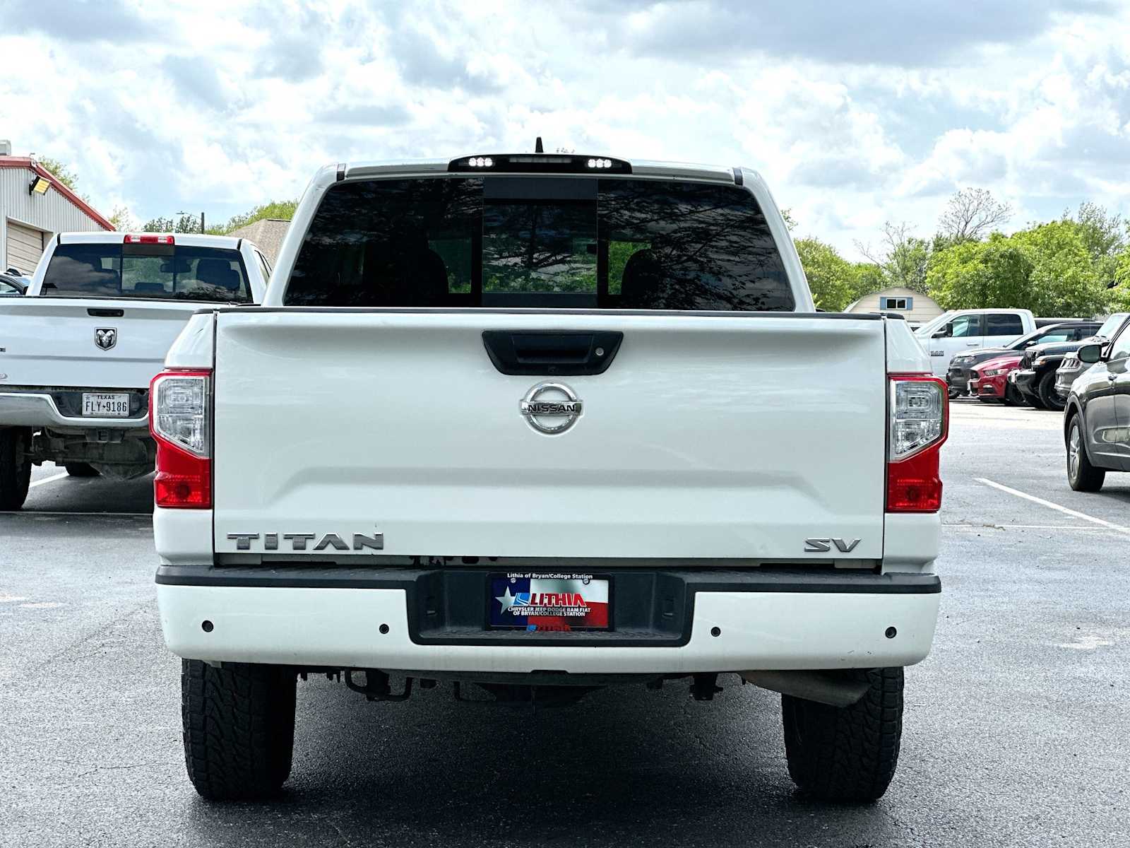 Thumbnail: 2022 Nissan Titan - 14