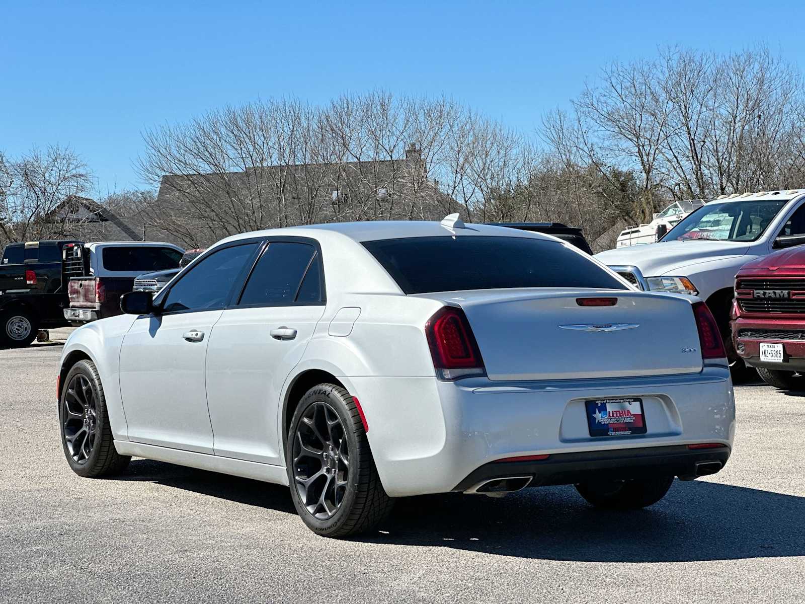 Thumbnail: 2020 Chrysler 300 - 13