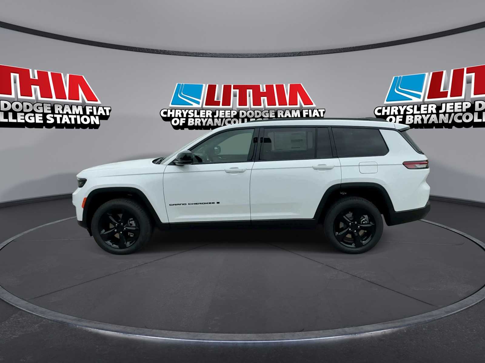 Thumbnail: 2025 Jeep Grand Cherokee - 5