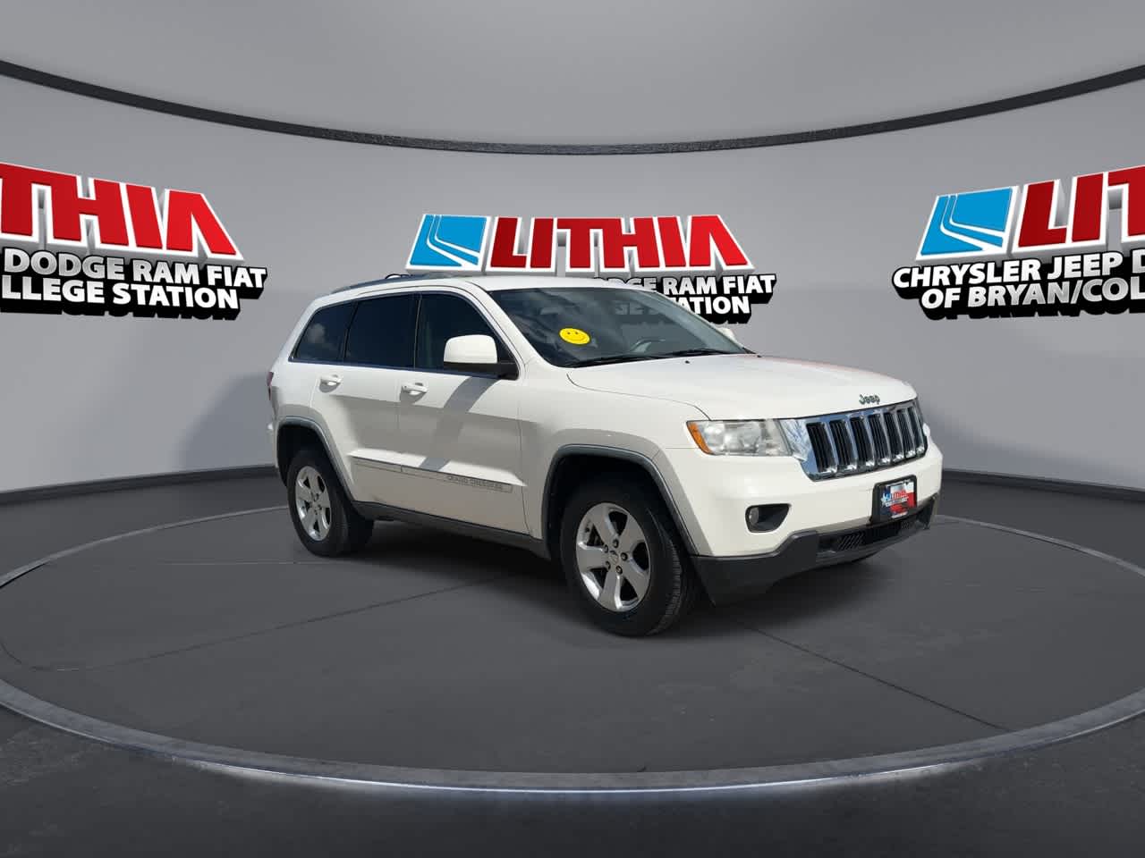 Thumbnail: 2012 Jeep Grand Cherokee - 2