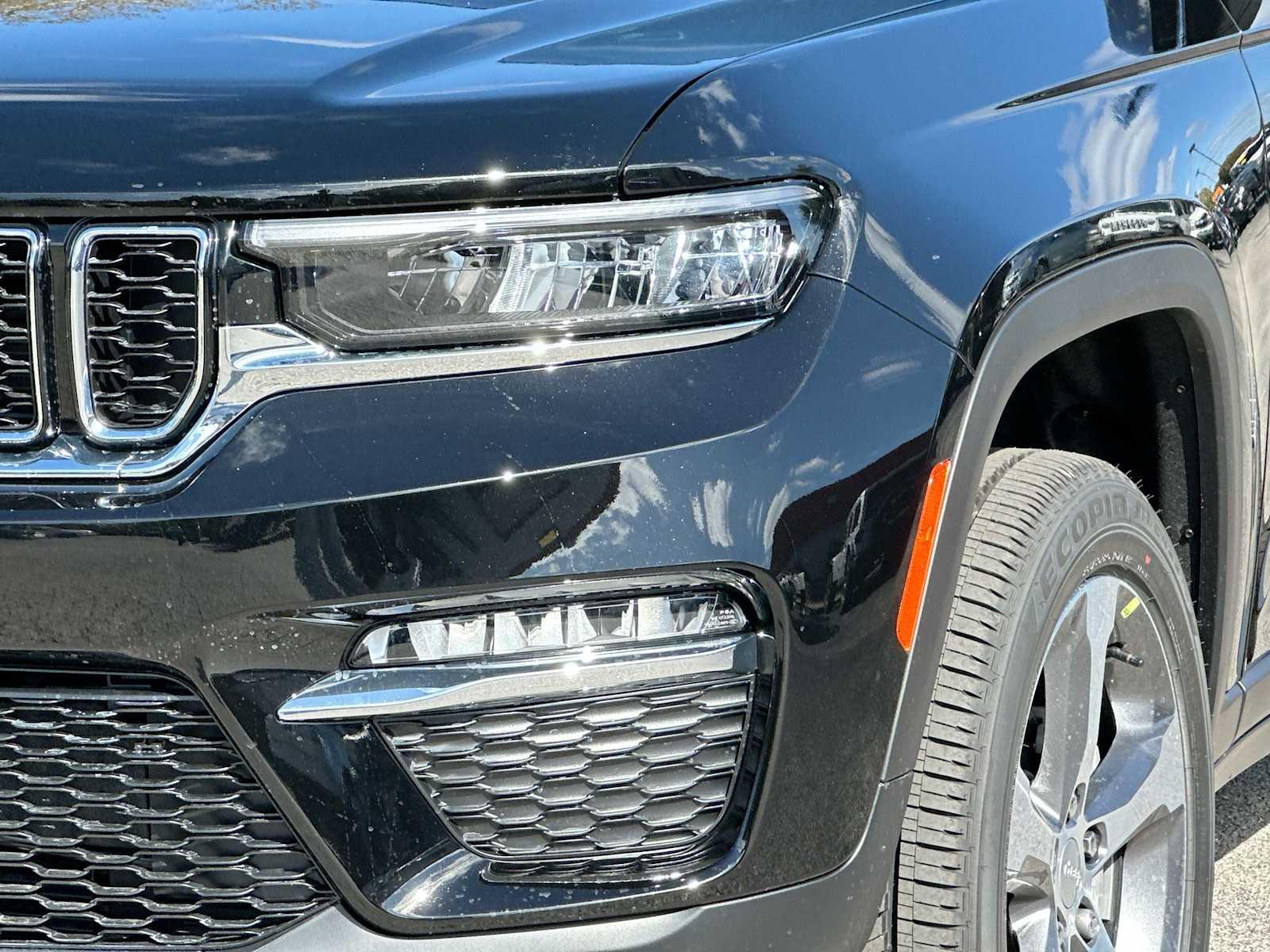 Thumbnail: 2025 Jeep Grand Cherokee - 16