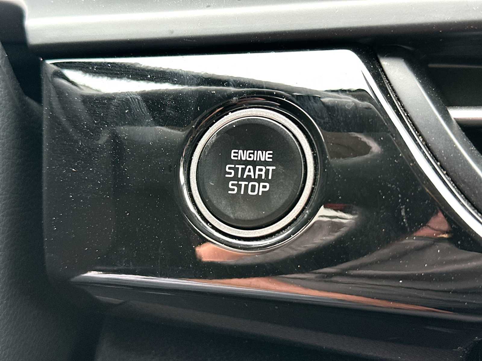 Thumbnail: 2025 Kia Seltos - 28