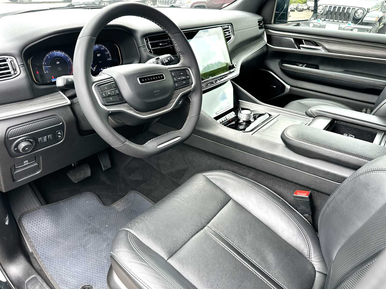 Thumbnail: 2024 Jeep Wagoneer - 18