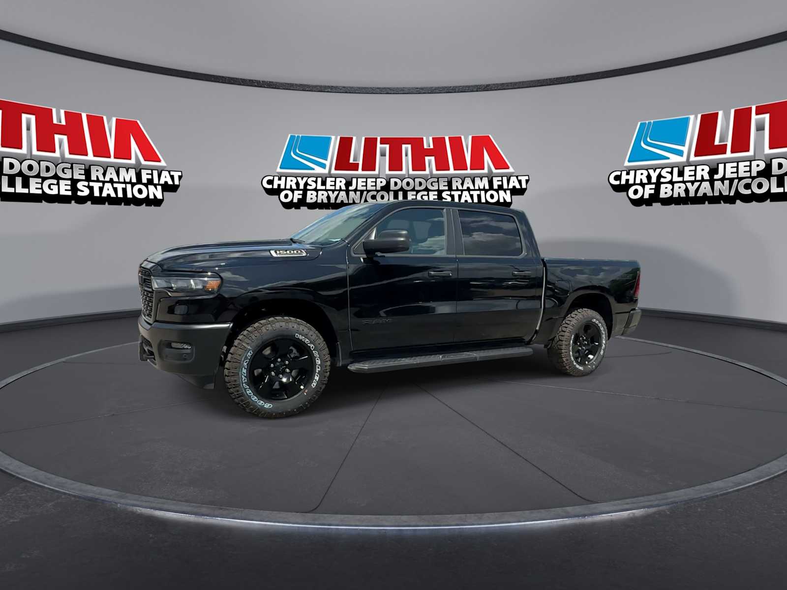 Thumbnail: 2026 RAM 1500 - 4