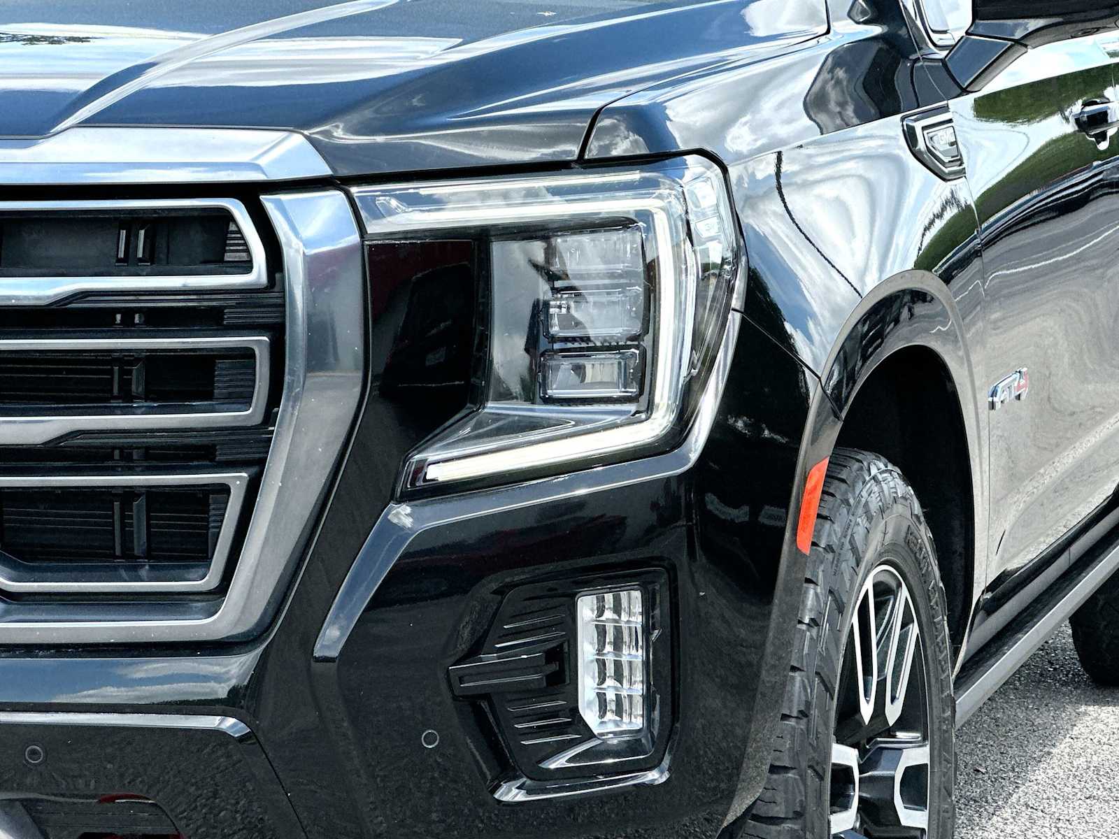 Thumbnail: 2023 GMC Yukon - 16