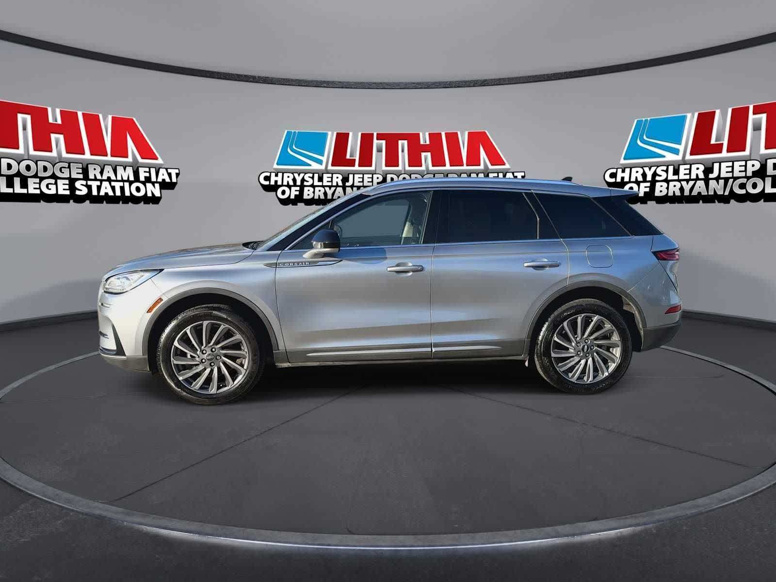 Thumbnail: 2023 Lincoln Corsair - 5