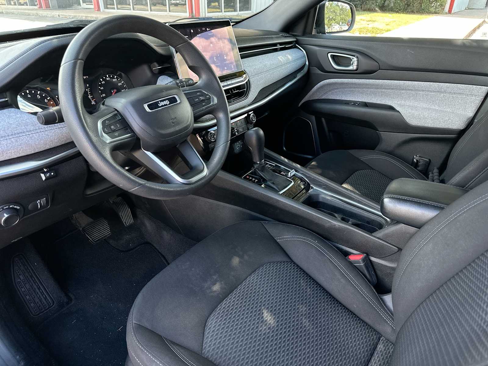 Thumbnail: 2023 Jeep Compass - 18