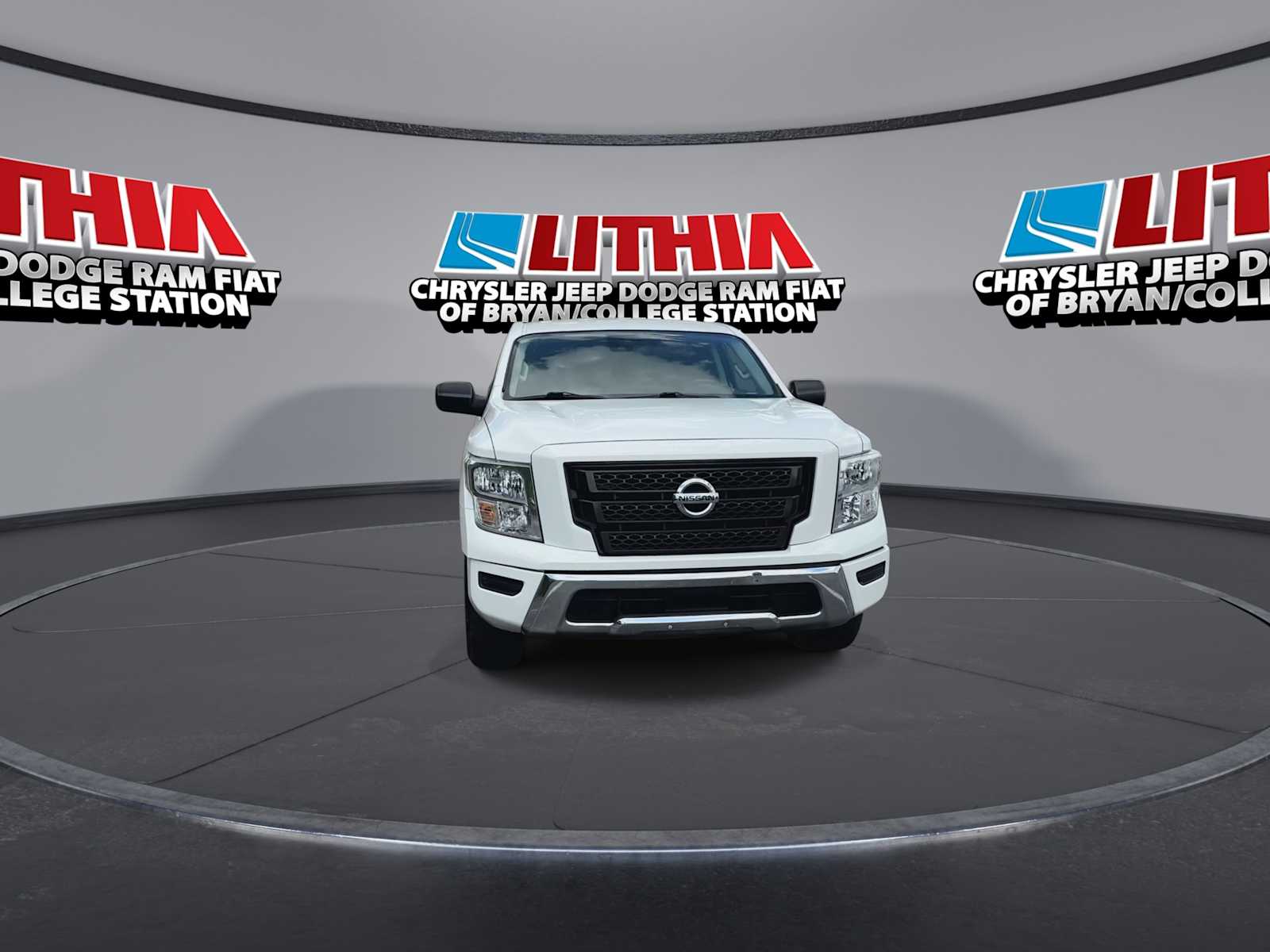 Thumbnail: 2022 Nissan Titan - 3