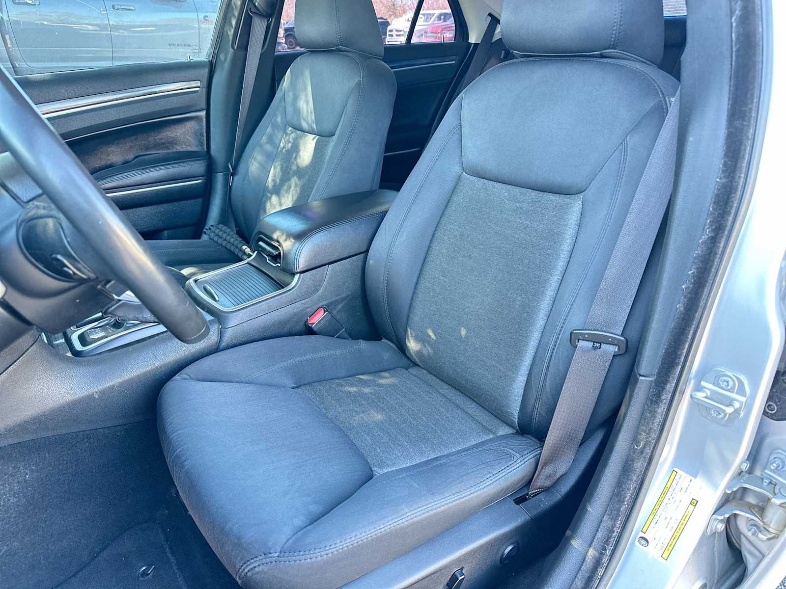 Thumbnail: 2020 Chrysler 300 - 17