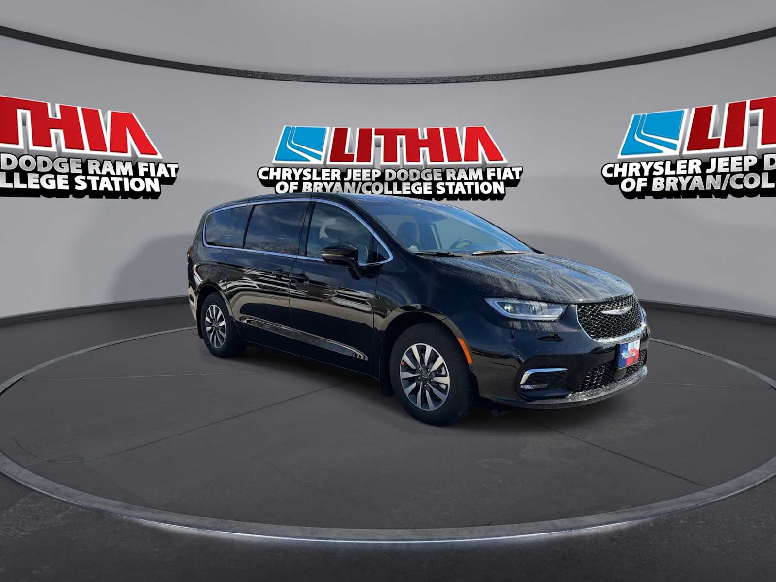 Thumbnail: 2025 Chrysler Pacifica - 2