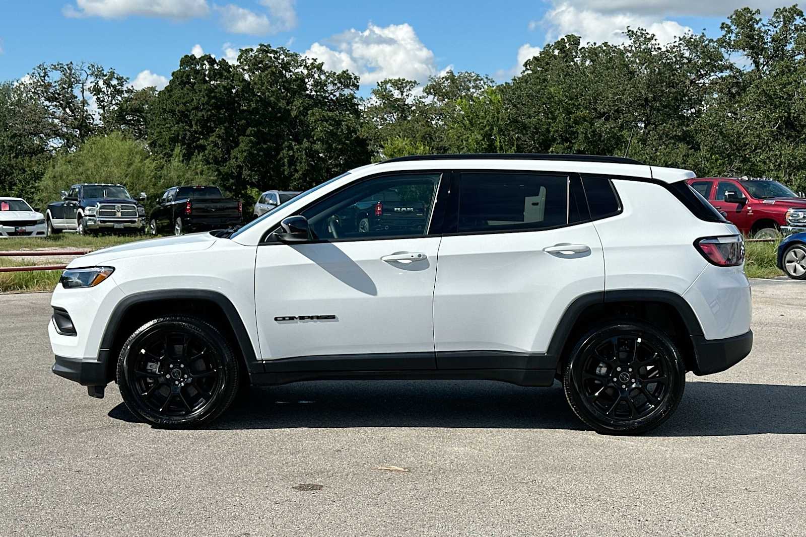 2025 Jeep Compass Latitude 12