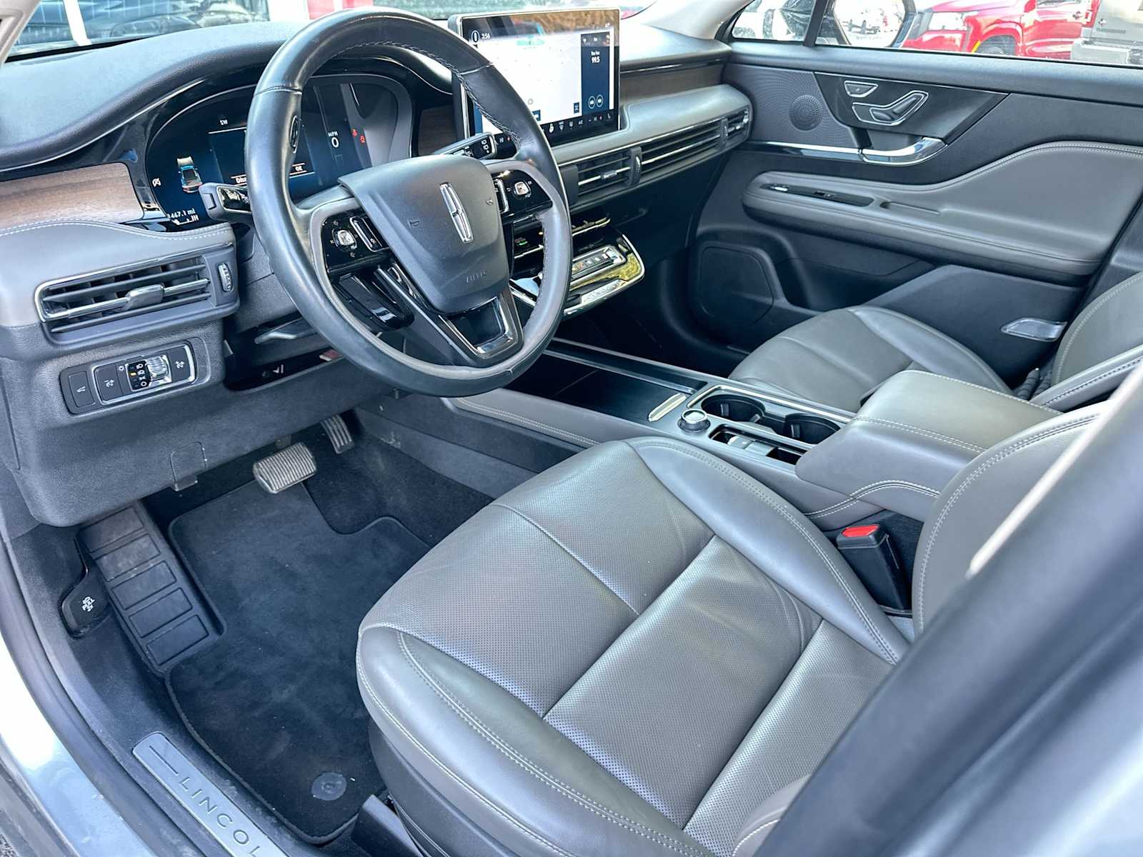 Thumbnail: 2023 Lincoln Corsair - 18