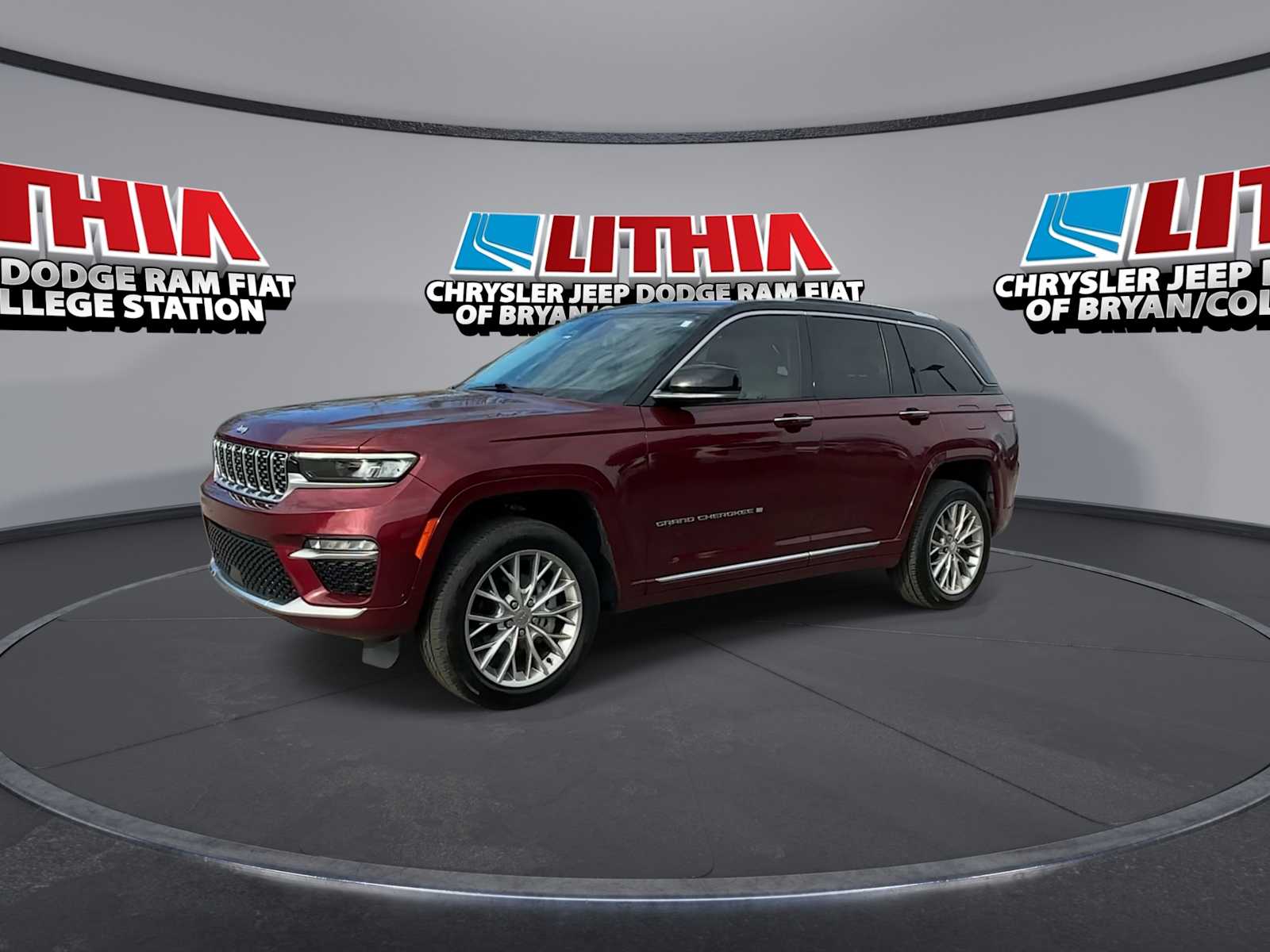 Thumbnail: 2022 Jeep Grand Cherokee - 4