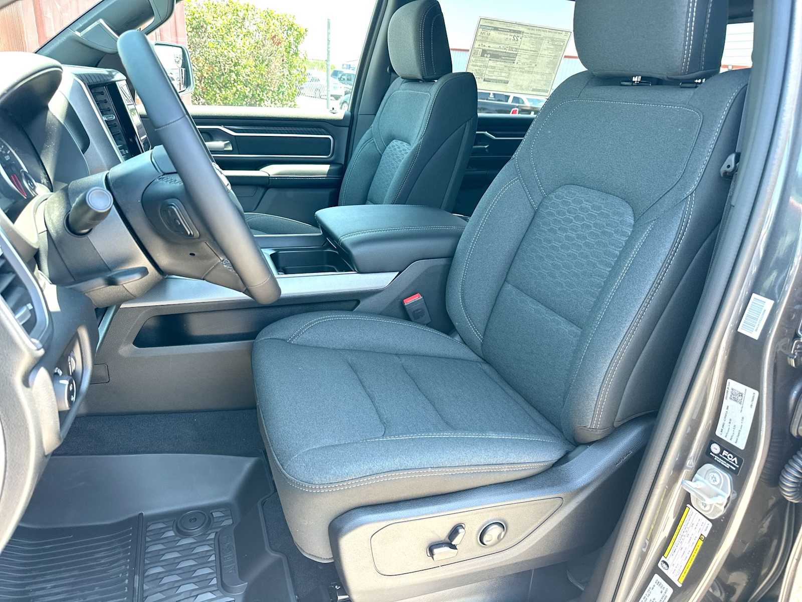 Thumbnail: 2026 RAM 1500 - 17