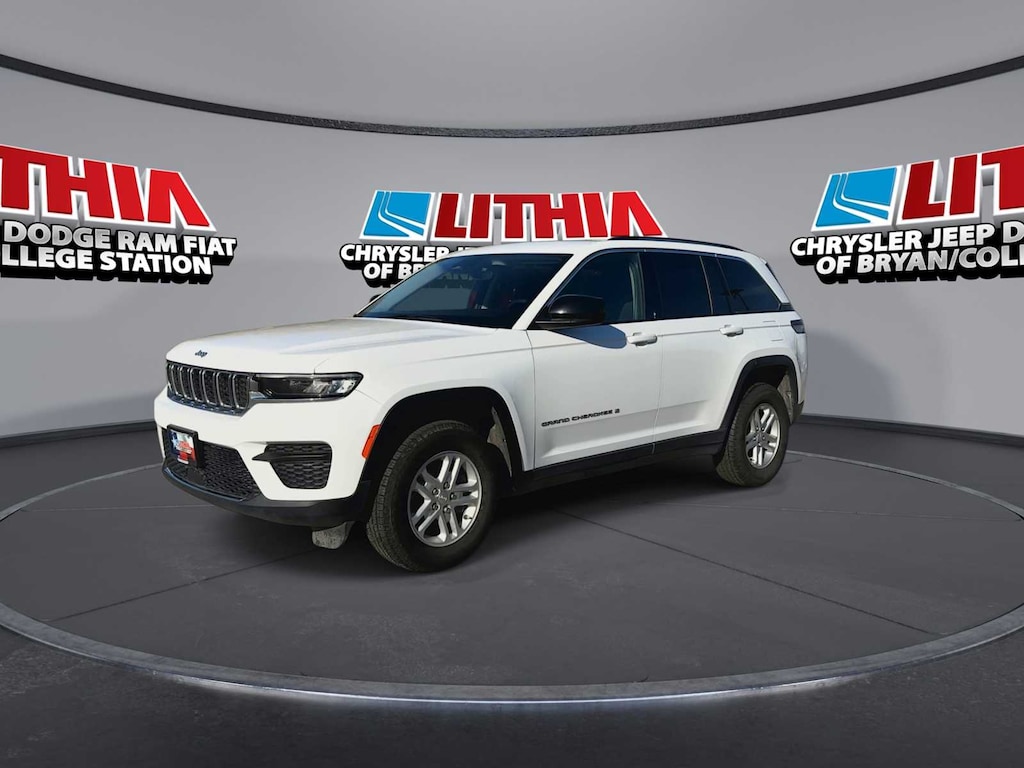 Used 2023 Jeep Grand Cherokee Laredo SUV