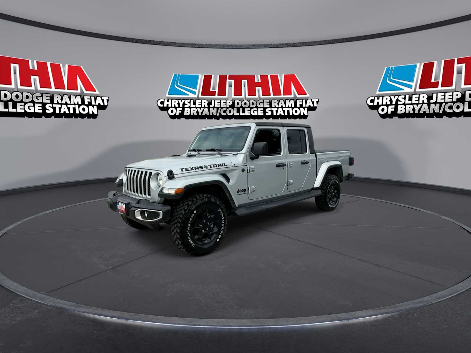 Thumbnail: 2023 Jeep Gladiator - 4