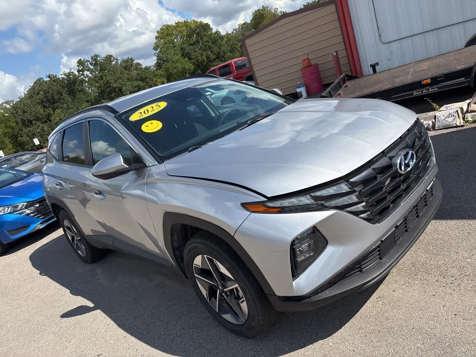2025 Hyundai Tucson SEL photo 2