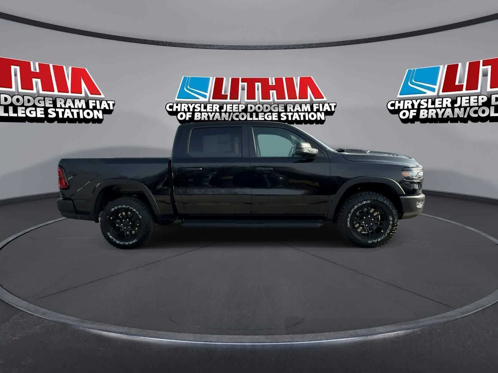 Thumbnail: 2026 RAM 1500 - 9