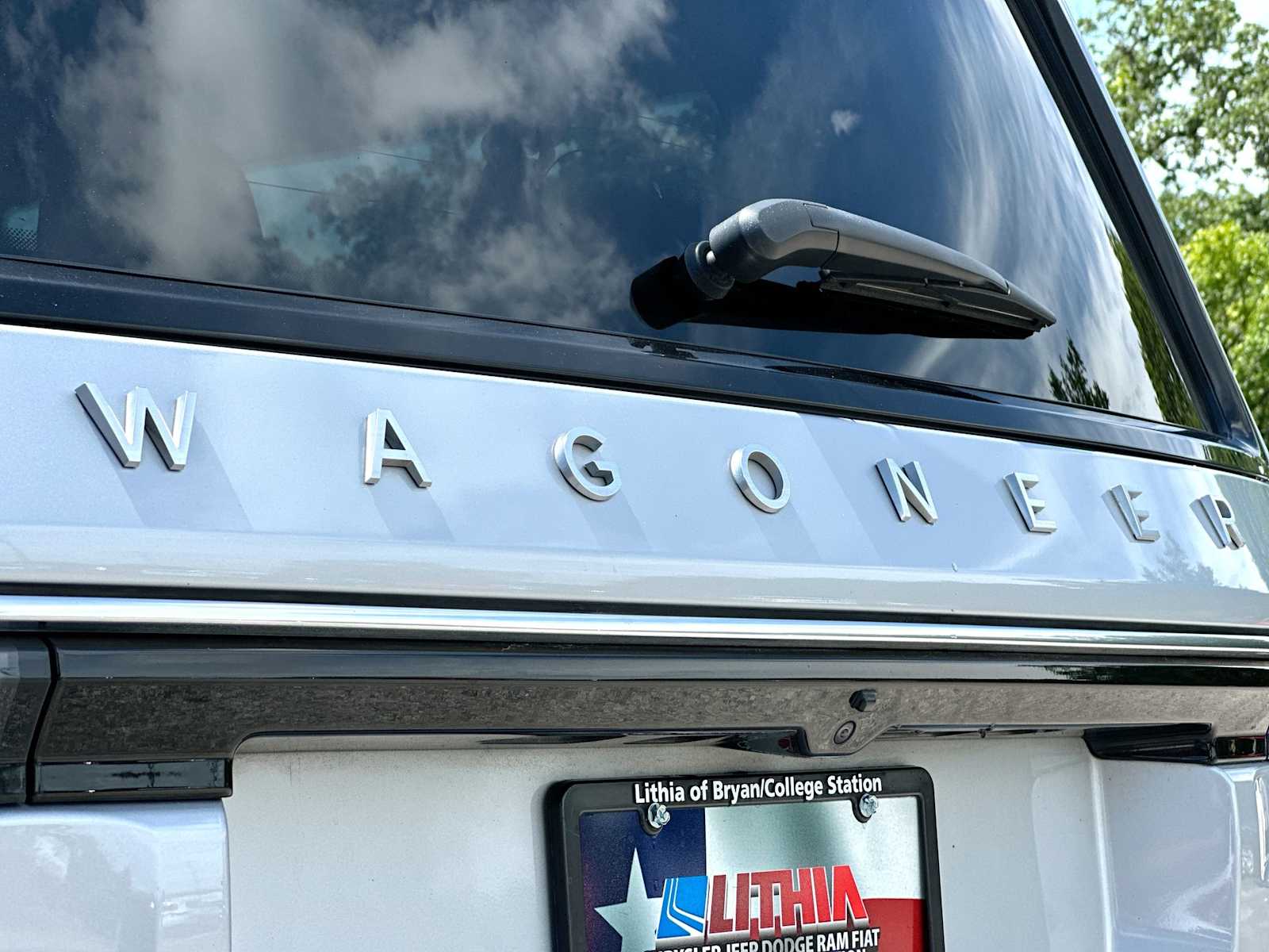 Thumbnail: 2024 Jeep Wagoneer - 15