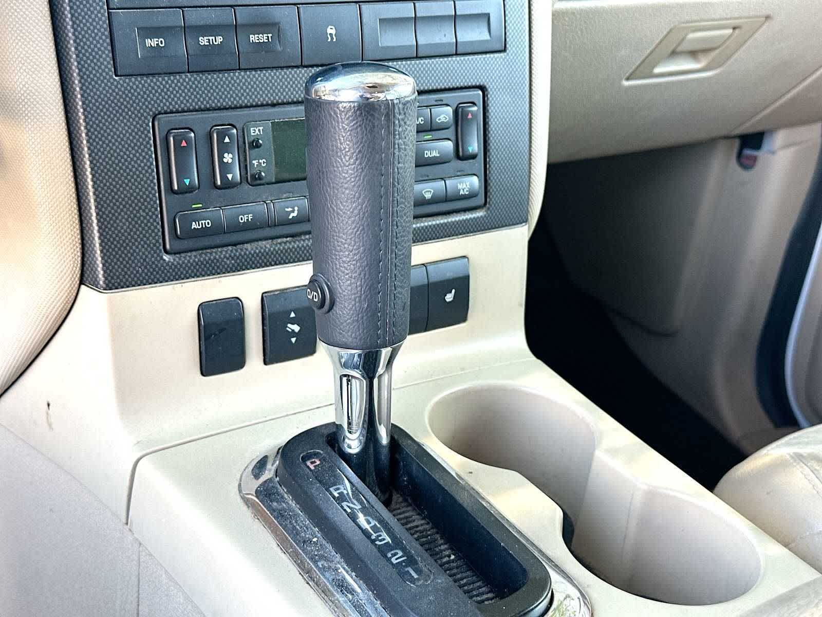 Thumbnail: 2007 Ford Explorer Sport Trac - 21