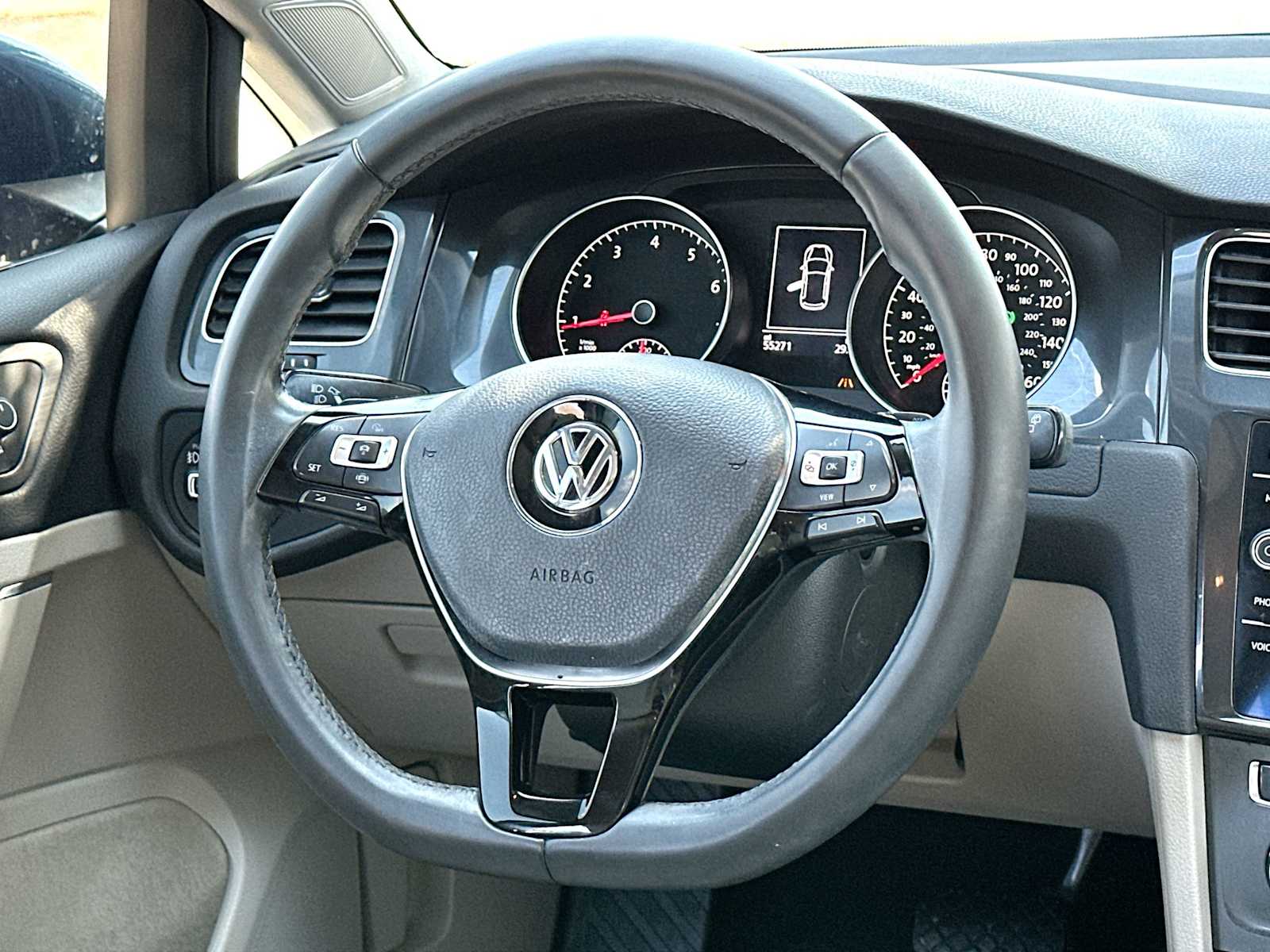 Thumbnail: 2019 Volkswagen Golf - 27