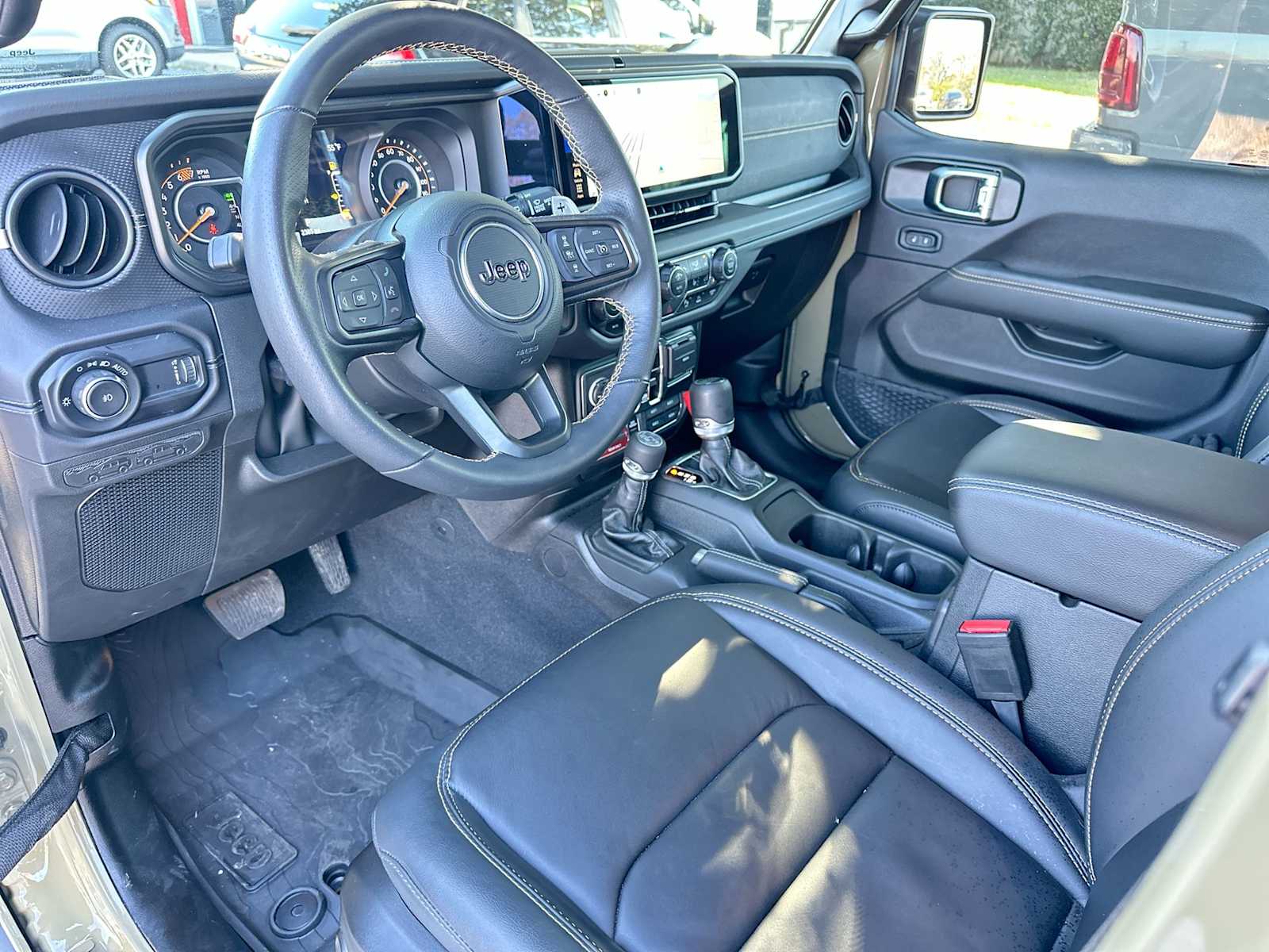 Thumbnail: 2025 Jeep Wrangler - 18