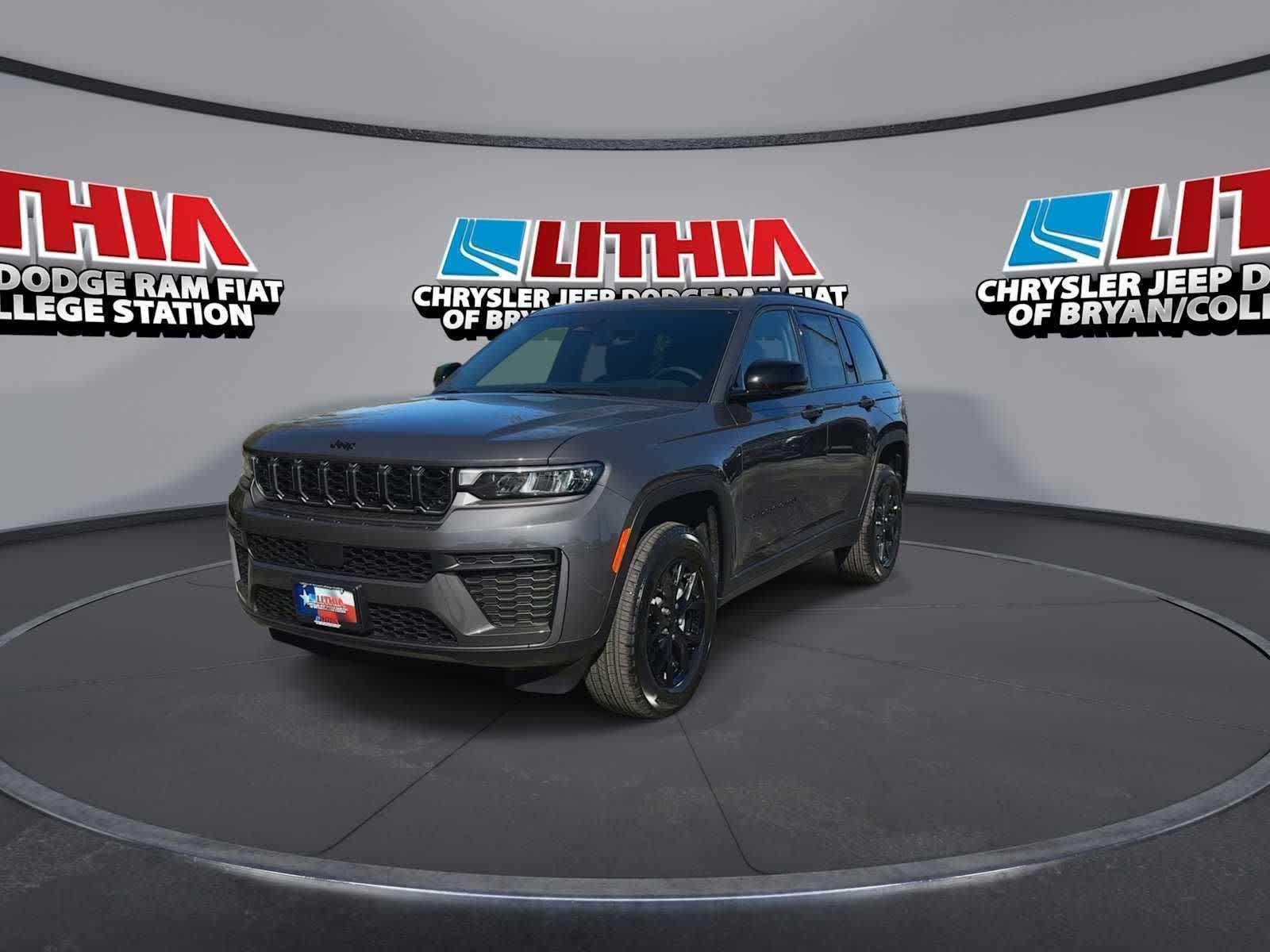 Thumbnail: 2026 Jeep Grand Cherokee - 3