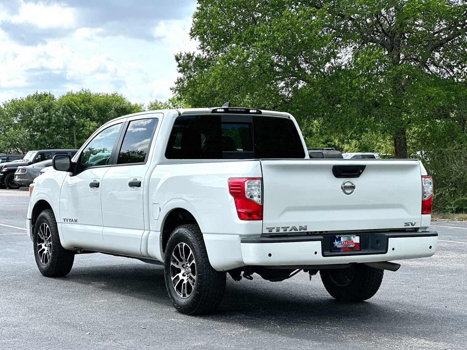 Thumbnail: 2022 Nissan Titan - 13
