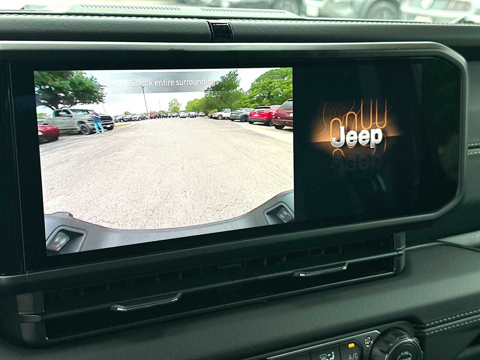 Thumbnail: 2026 Jeep Gladiator - 20
