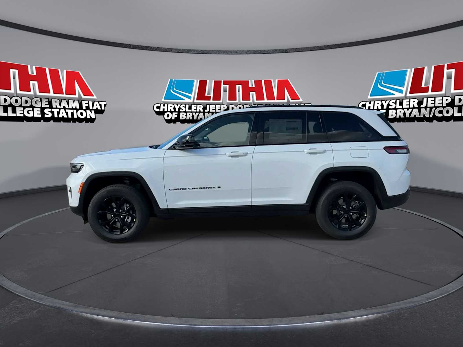 Thumbnail: 2025 Jeep Grand Cherokee - 5