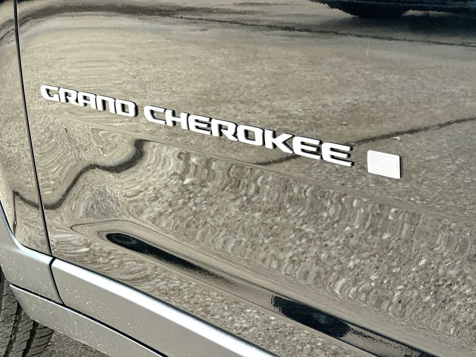 Thumbnail: 2026 Jeep Grand Cherokee - 15