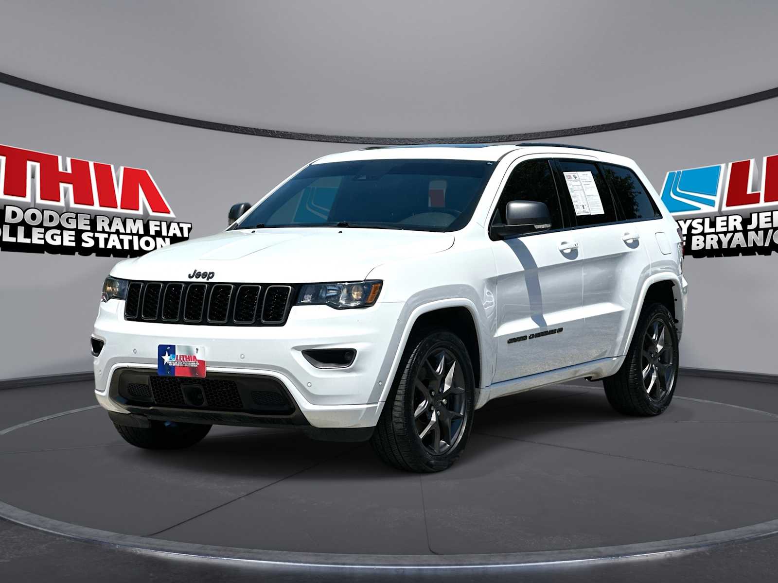 Thumbnail: 2021 Jeep Grand Cherokee - 1