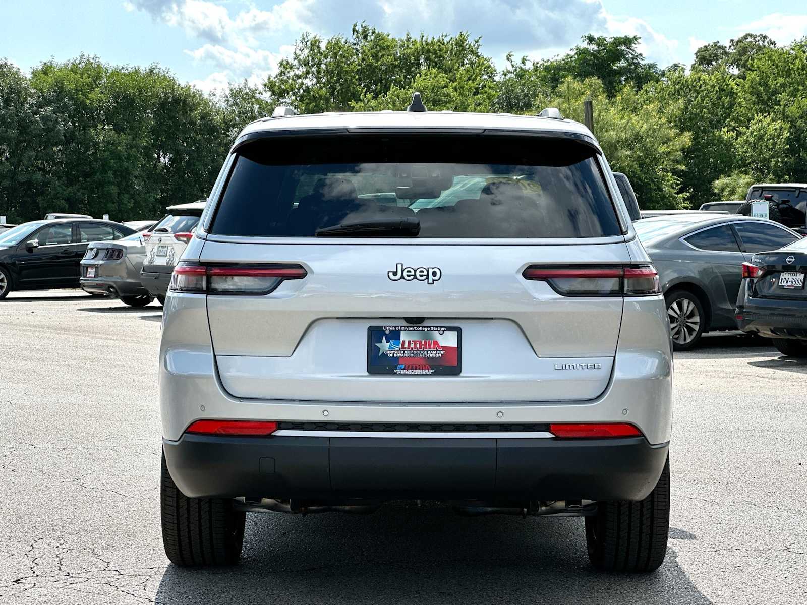 Thumbnail: 2026 Jeep Grand Cherokee - 14