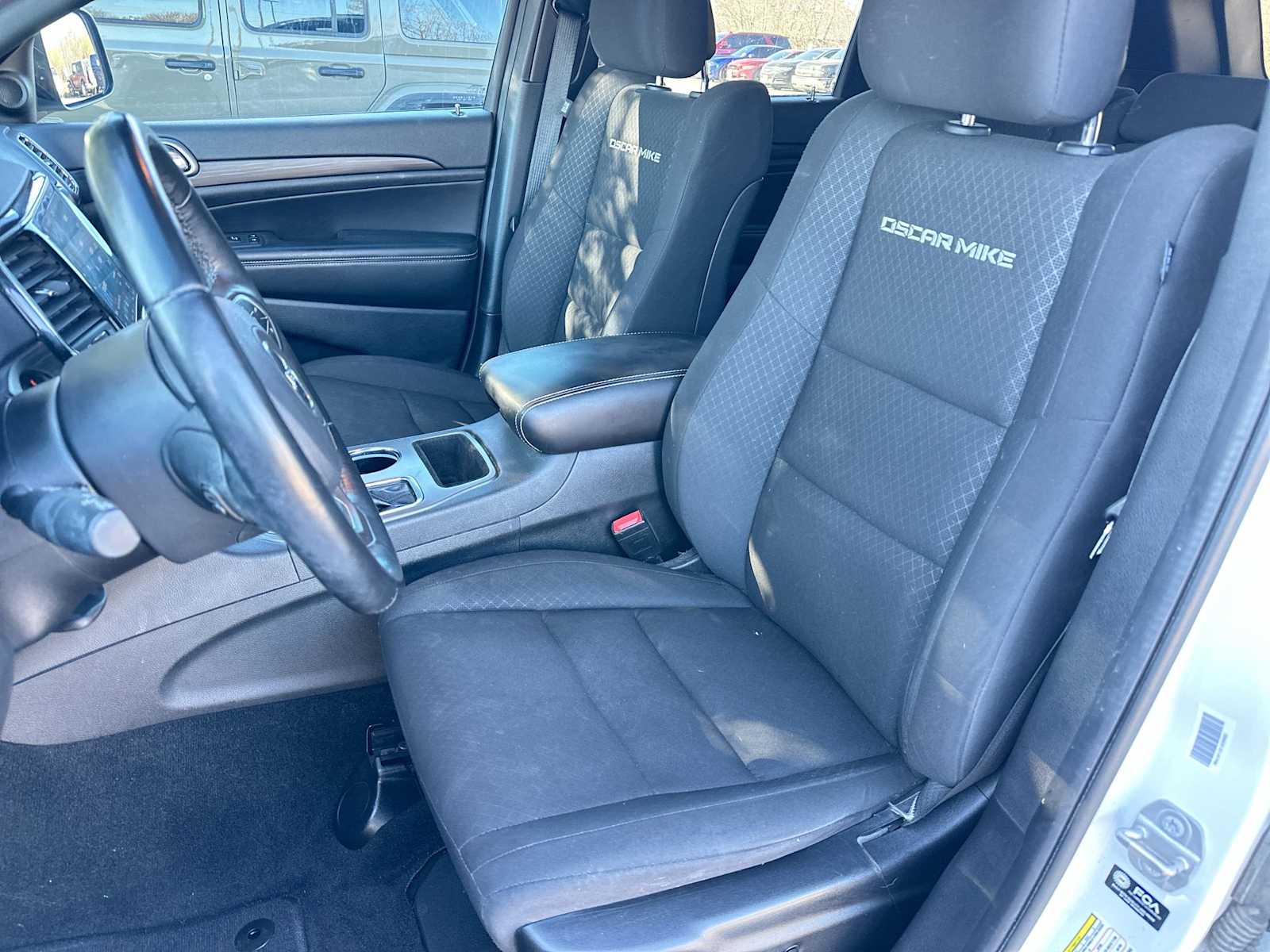 Thumbnail: 2021 Jeep Grand Cherokee - 17