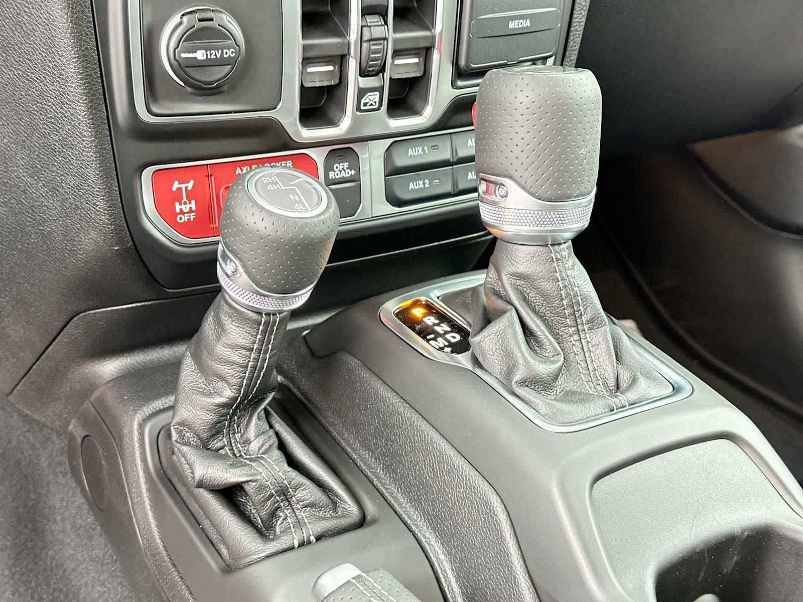 Thumbnail: 2026 Jeep Gladiator - 21