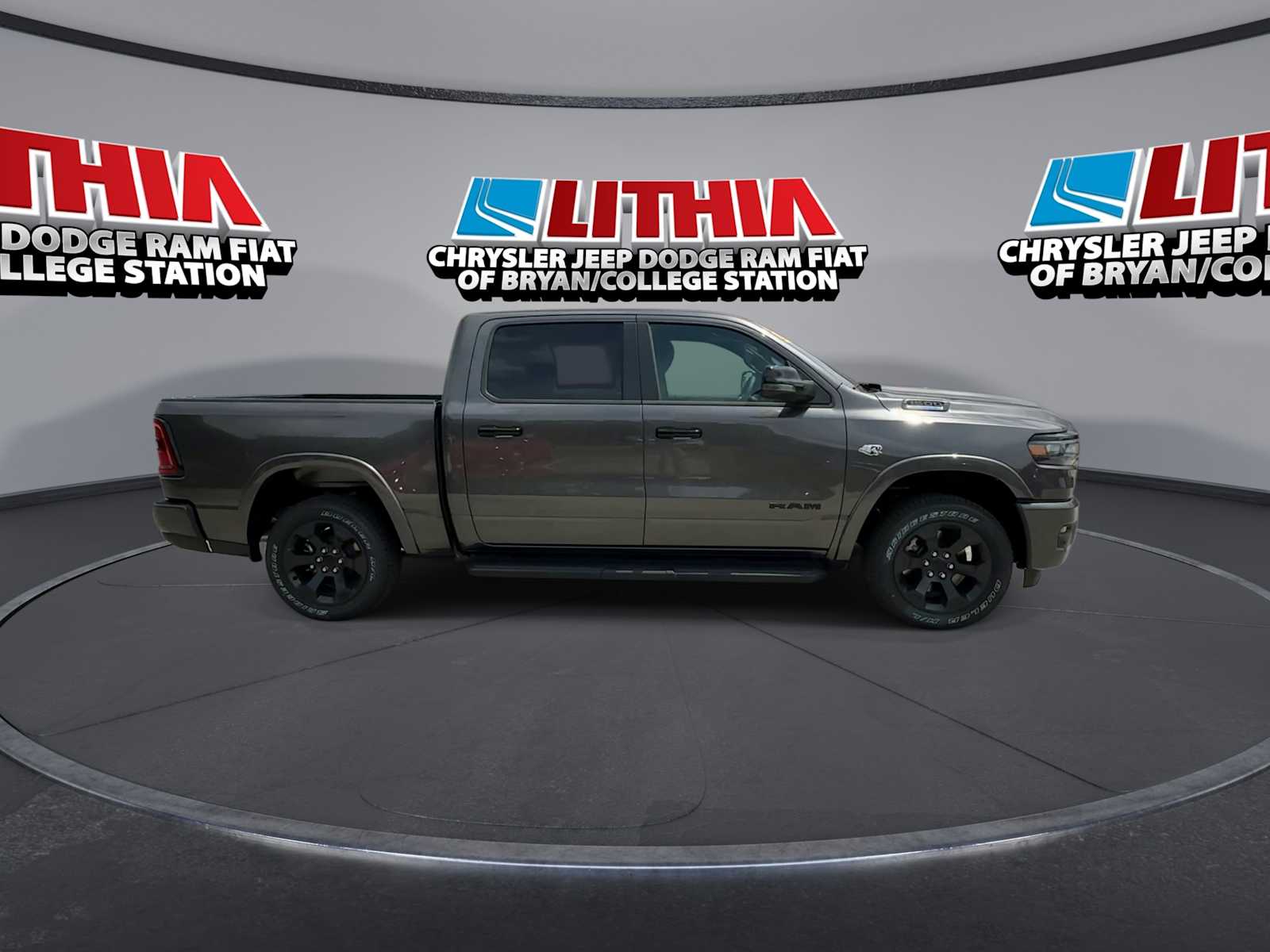 Thumbnail: 2026 RAM 1500 - 9