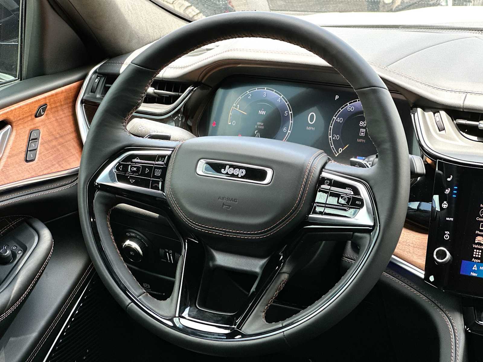 Thumbnail: 2026 Jeep Grand Cherokee - 27