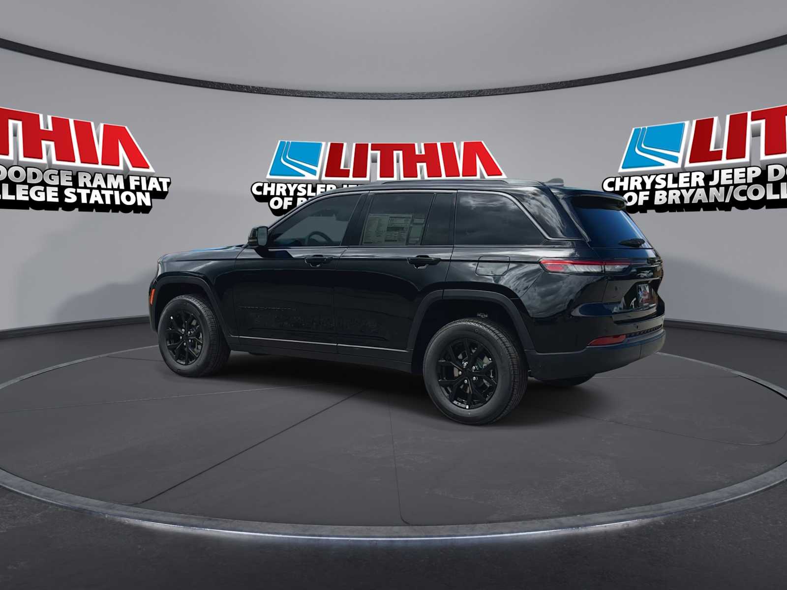 Thumbnail: 2026 Jeep Grand Cherokee - 6