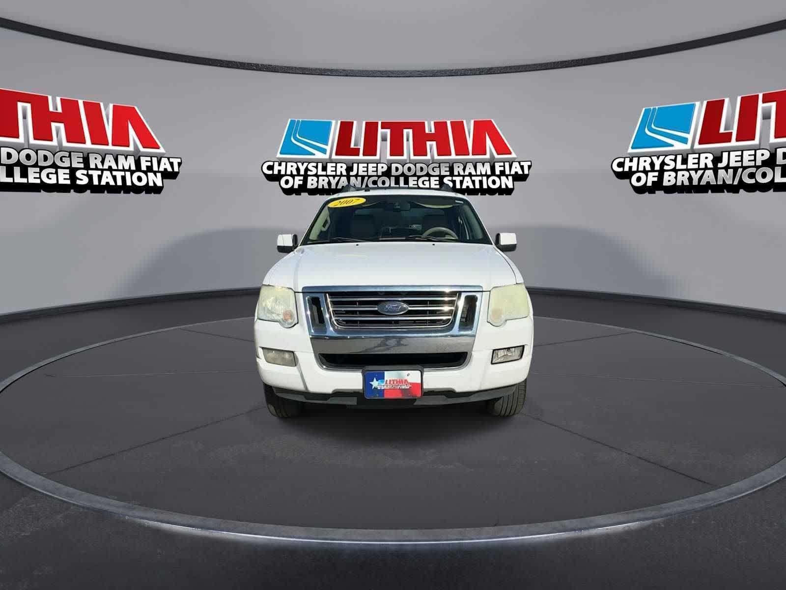 Thumbnail: 2007 Ford Explorer Sport Trac - 3