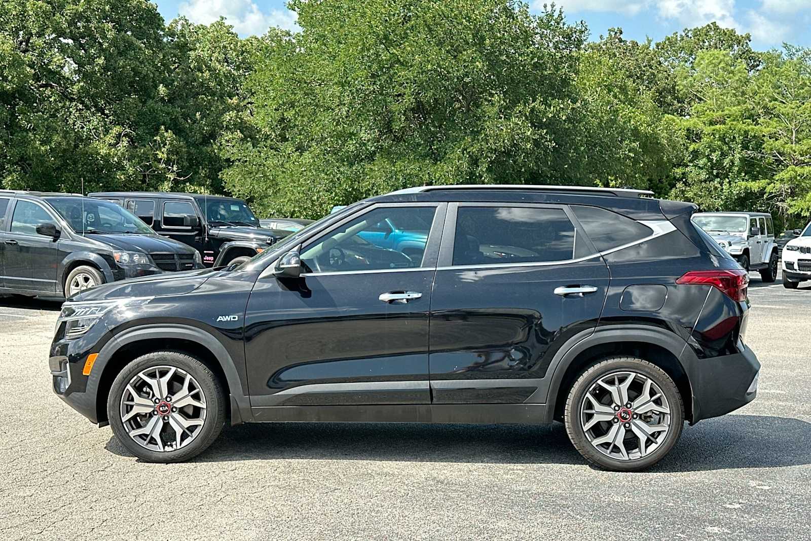 Thumbnail: 2021 Kia Seltos - 12