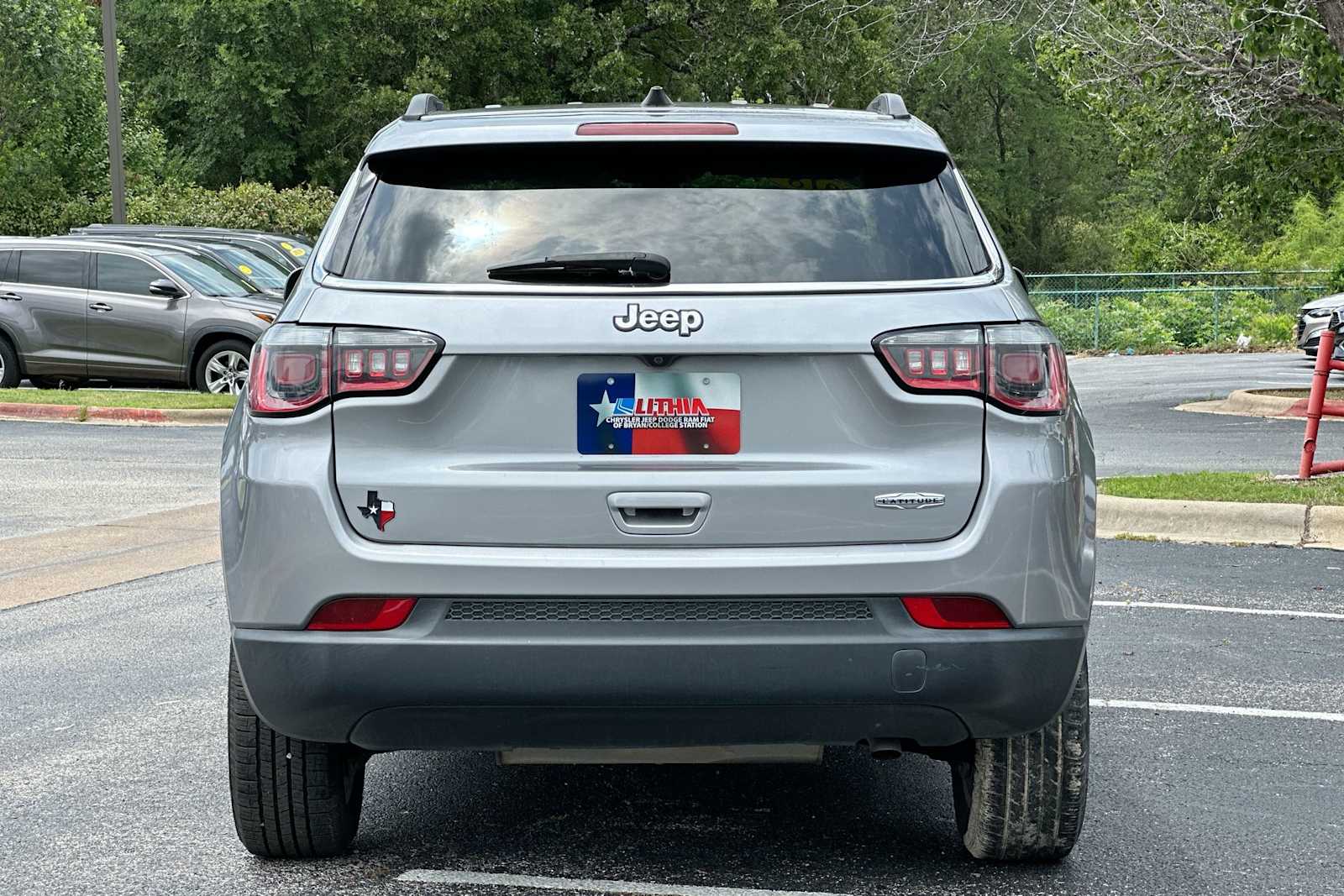 Thumbnail: 2018 Jeep Compass - 14