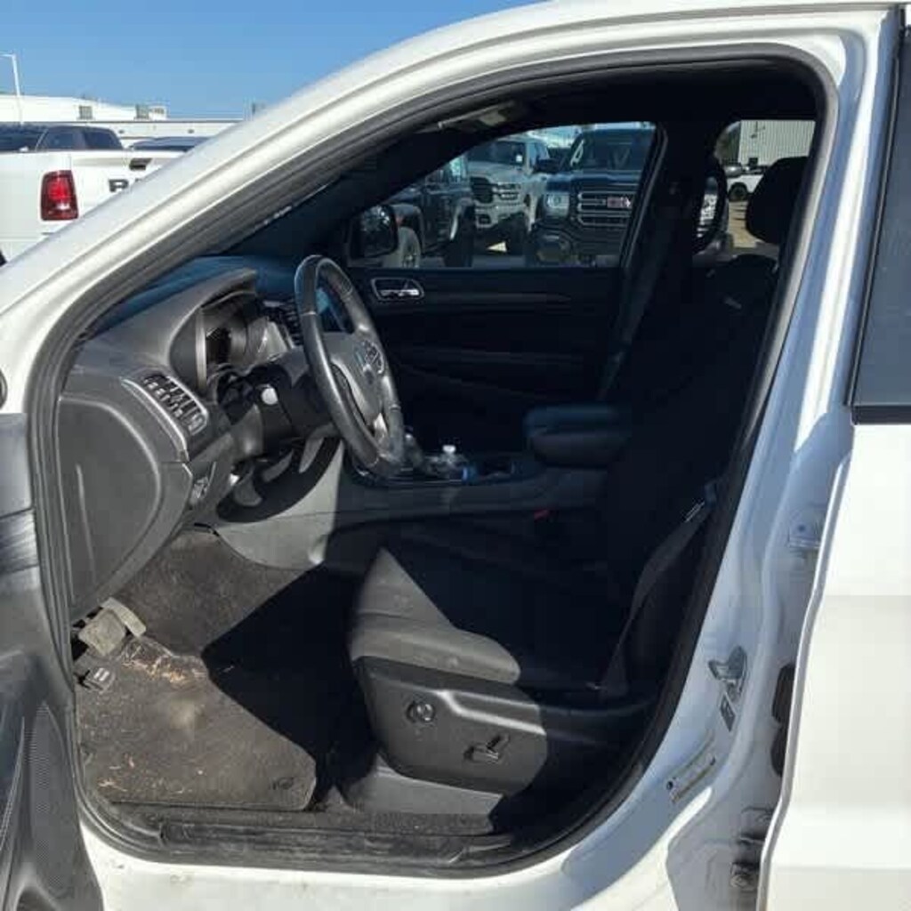 Used 2021 Jeep Grand Cherokee Laredo SUV