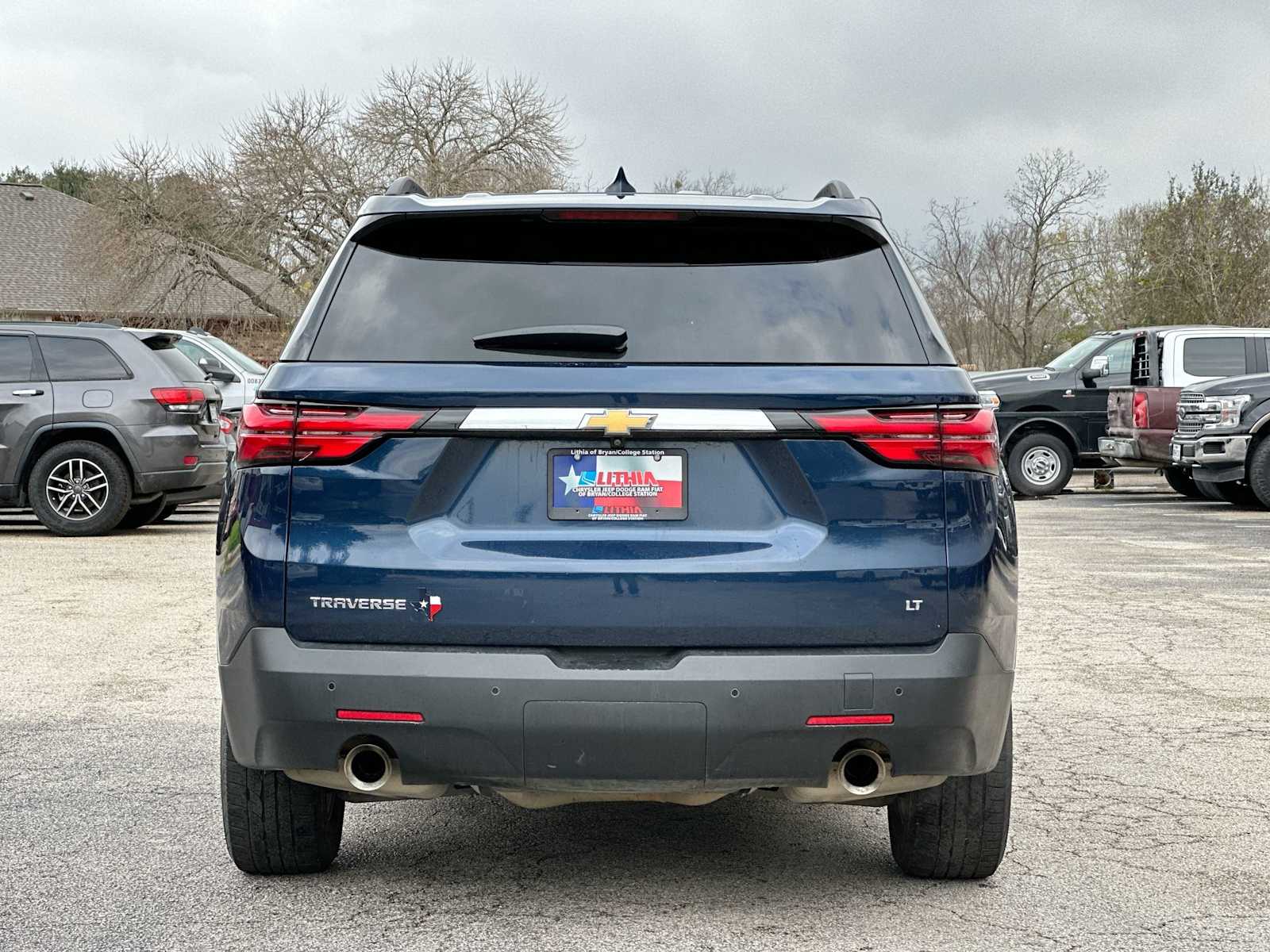 Thumbnail: 2022 Chevrolet Traverse - 14